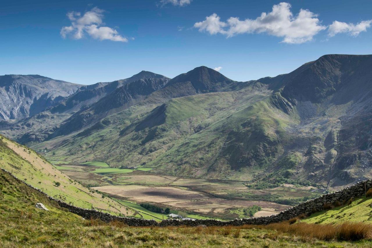 Snowdonia Mountain Hostel Bethesda Exterior photo
