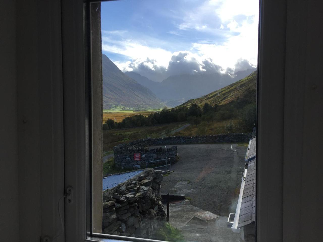 Snowdonia Mountain Hostel Bethesda Exterior photo